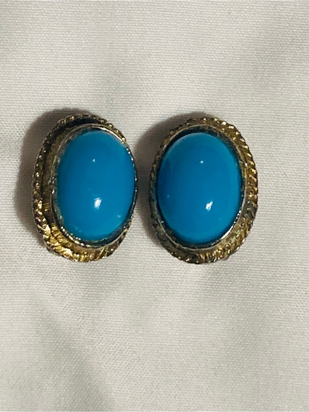 Gold-Tone Rope Framed Turquoise Cabochon Oval Clip-On Earrings- Japan